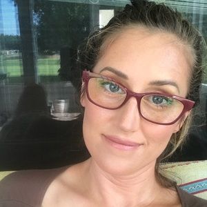 Meet your Posher, Jillian